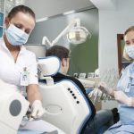 発展途上の歯科スタッフがとりやすい行動とその対策